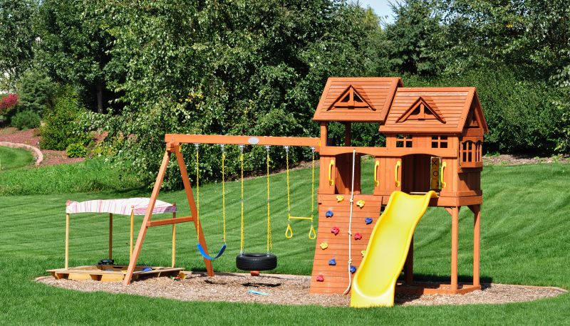 Playhouse Assembly