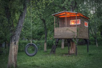 Playhouse Assembly